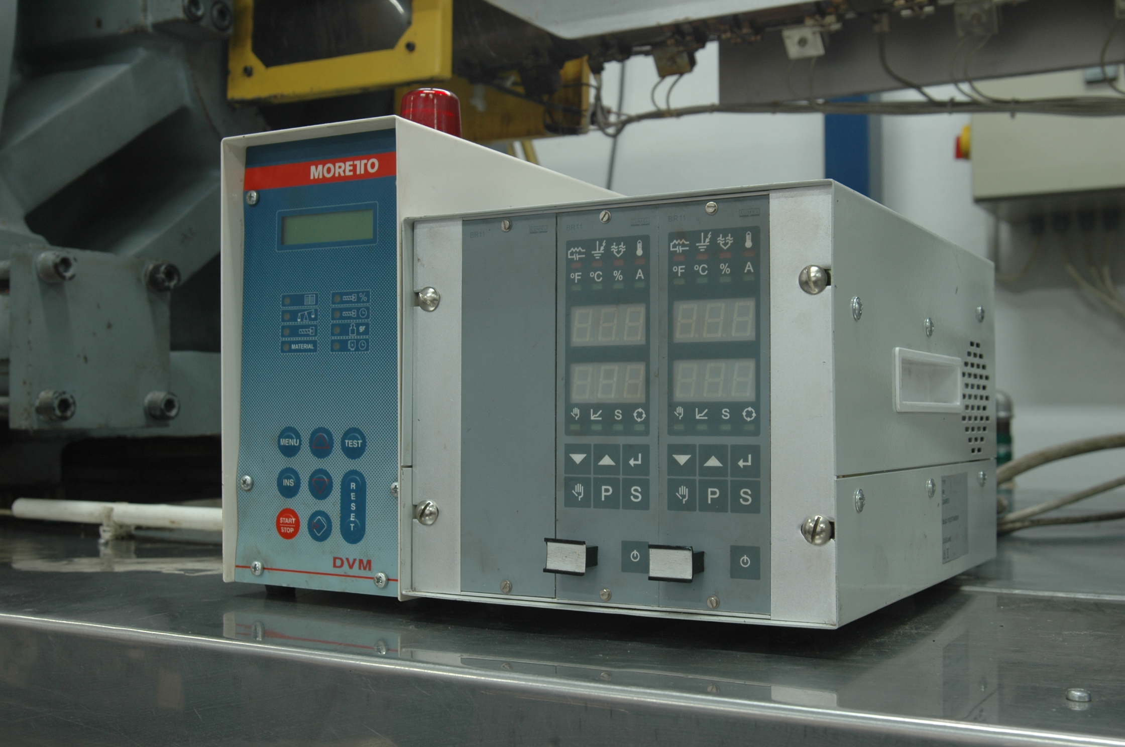 Regulator temperatury